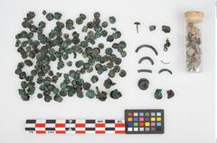 Foto von Bronzegewandbesatzknöpfchen (NHMW-PRAE-026157)